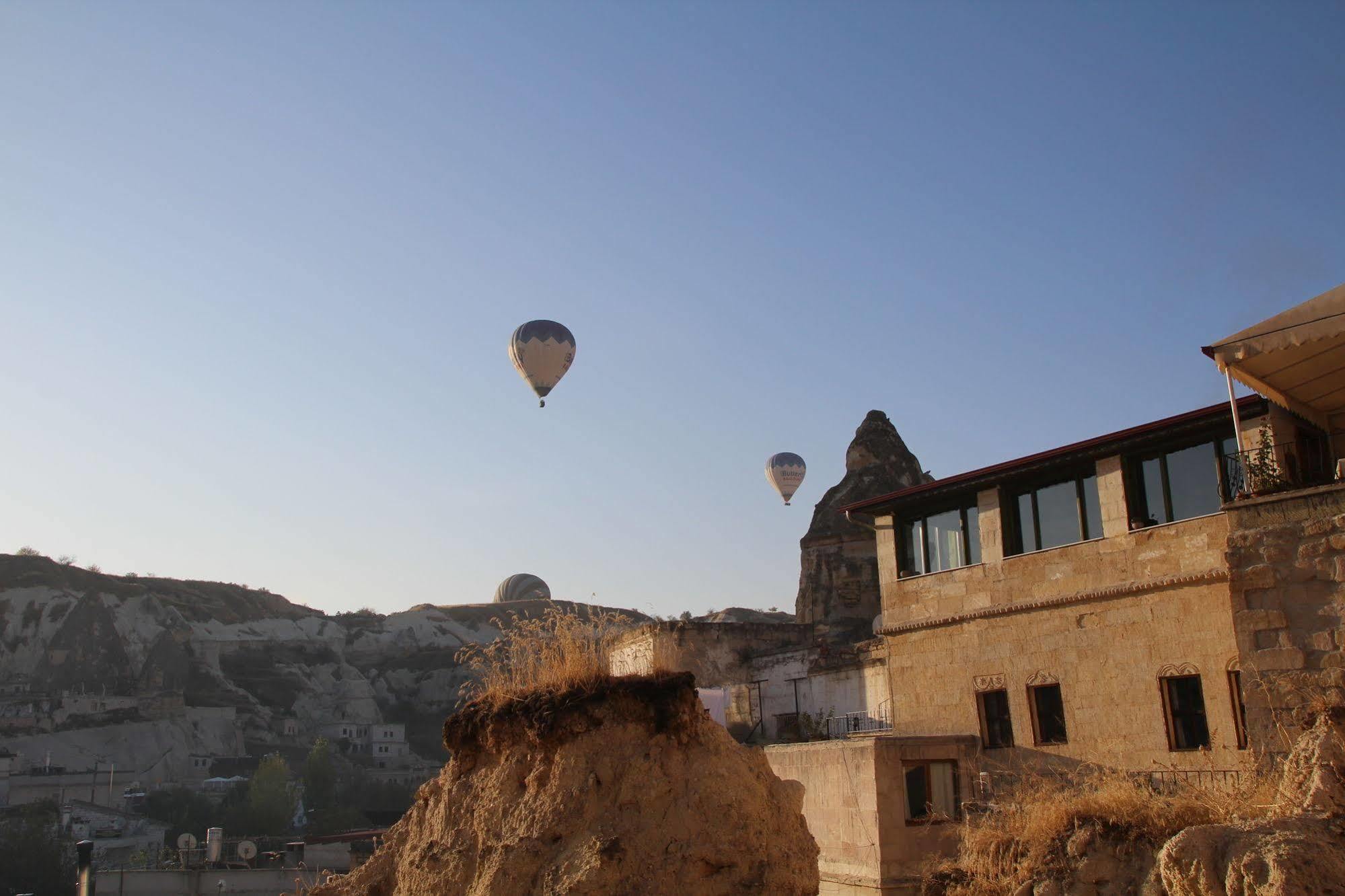 Sato Cave Hotel Göreme Exteriör bild