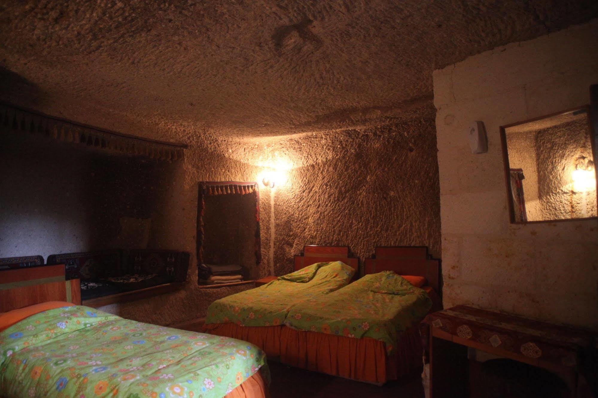 Sato Cave Hotel Göreme Exteriör bild